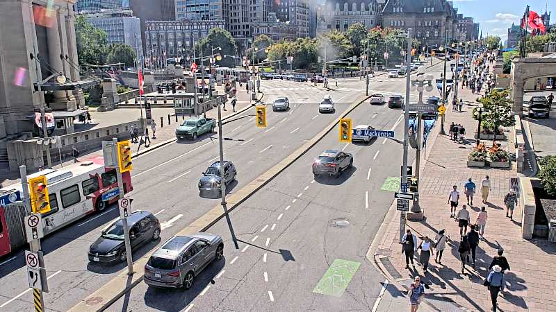 Traffic camera image at 2025-09-14 17:56:35