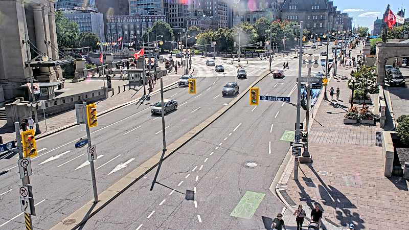 Traffic camera image at 2025-09-14 18:36:22