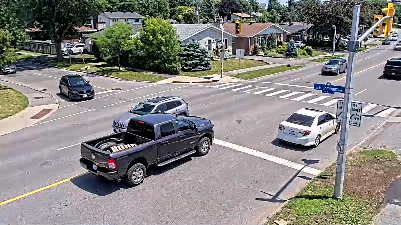 Traffic camera image at 2025-06-30 16:56:17