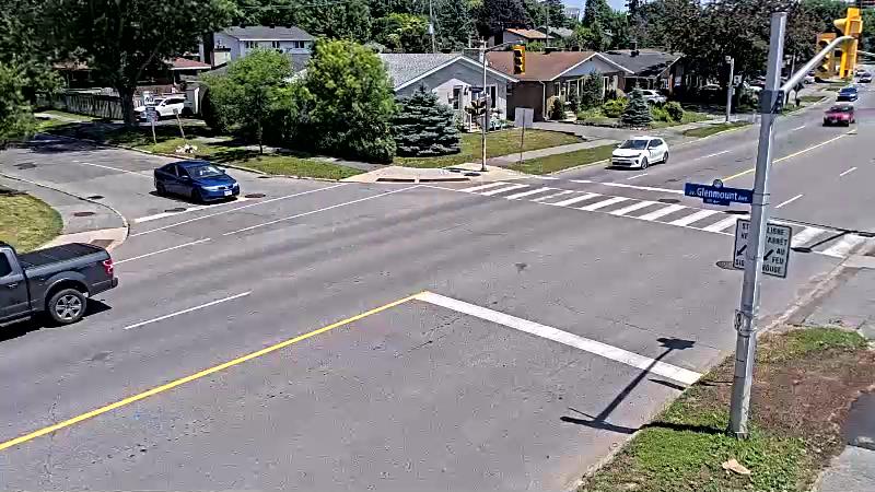 Traffic camera image at 2025-06-30 17:16:42