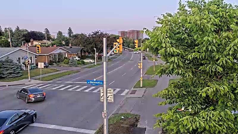 Traffic camera image at 2025-07-04 00:46:33