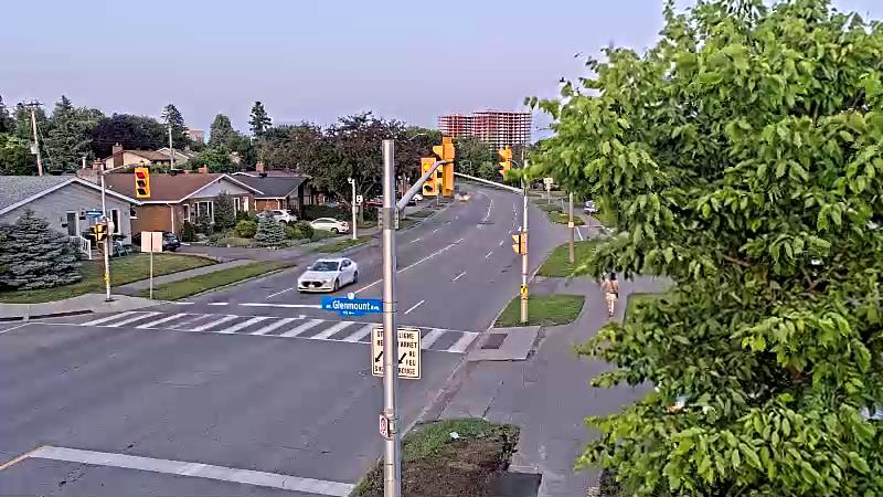 Traffic camera image at 2025-07-04 00:51:21