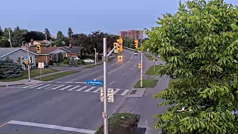 Traffic camera image at 2025-07-04 01:06:26