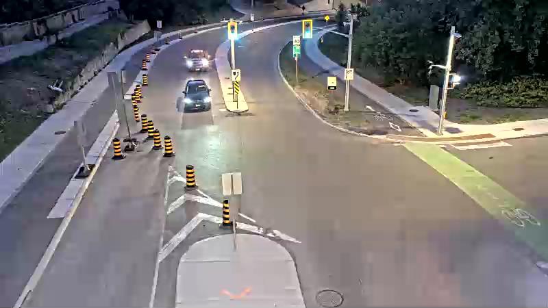 Traffic camera image at 2025-08-25 00:16:20