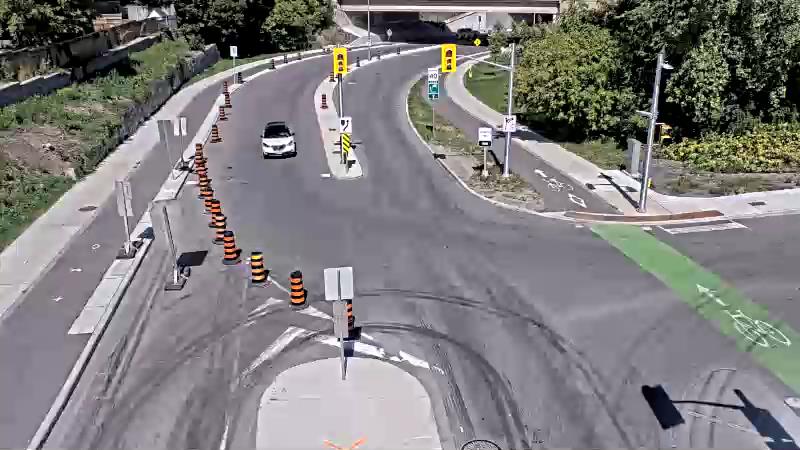 Traffic camera image at 2025-09-14 17:06:30