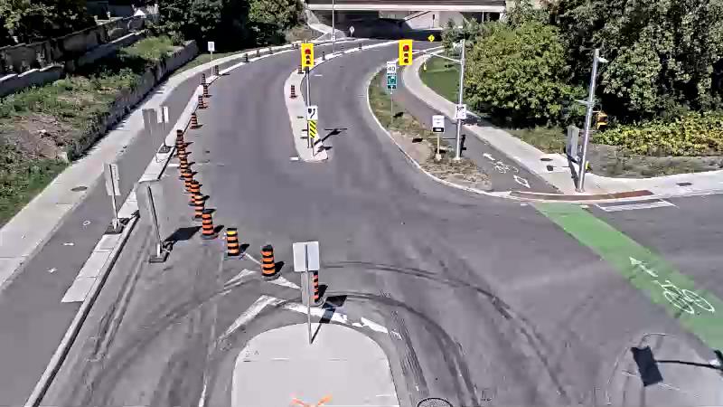 Traffic camera image at 2025-09-14 17:41:18