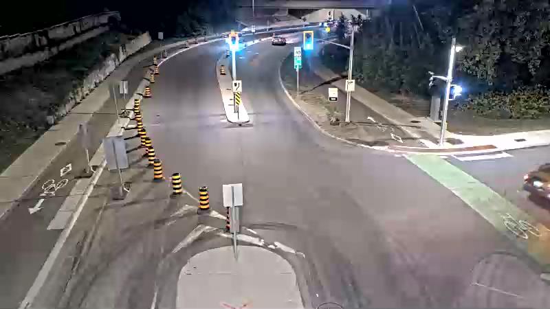 Traffic camera image at 2025-09-18 00:21:17