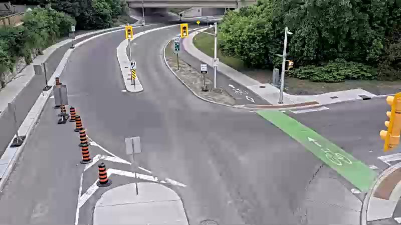 Traffic camera image at 2025-06-09 09:33:13