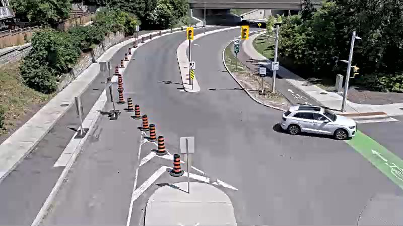 Traffic camera image at 2025-06-30 15:21:19