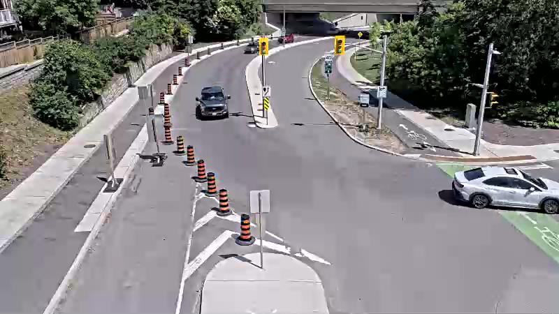 Traffic camera image at 2025-06-30 15:31:21