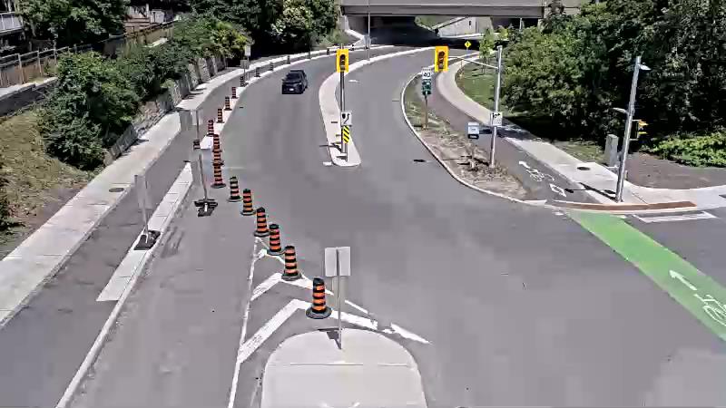 Traffic camera image at 2025-06-30 16:38:24