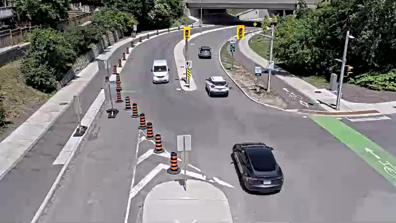 Traffic camera image at 2025-06-30 16:41:21