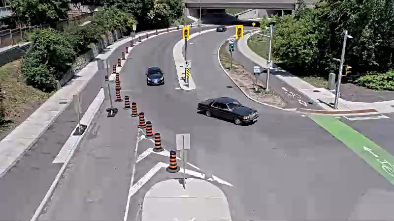 Traffic camera image at 2025-06-30 16:46:24