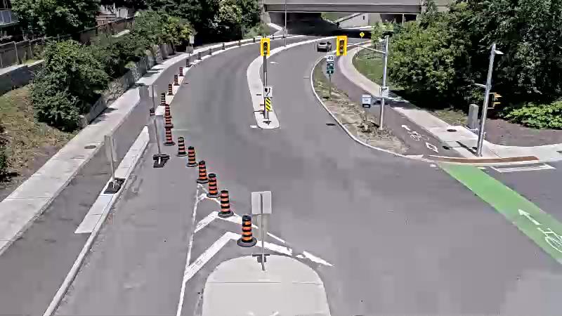 Traffic camera image at 2025-06-30 16:56:17