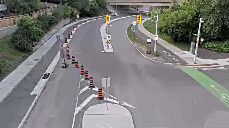 Traffic camera image at 2025-07-04 00:21:19