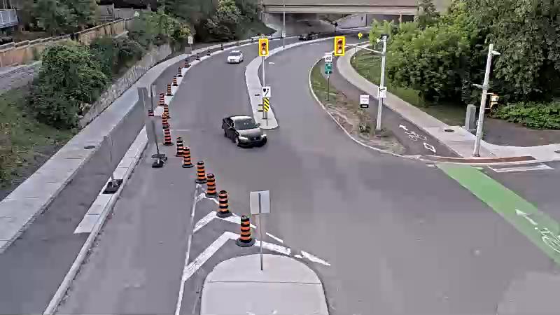 Traffic camera image at 2025-07-04 00:41:31