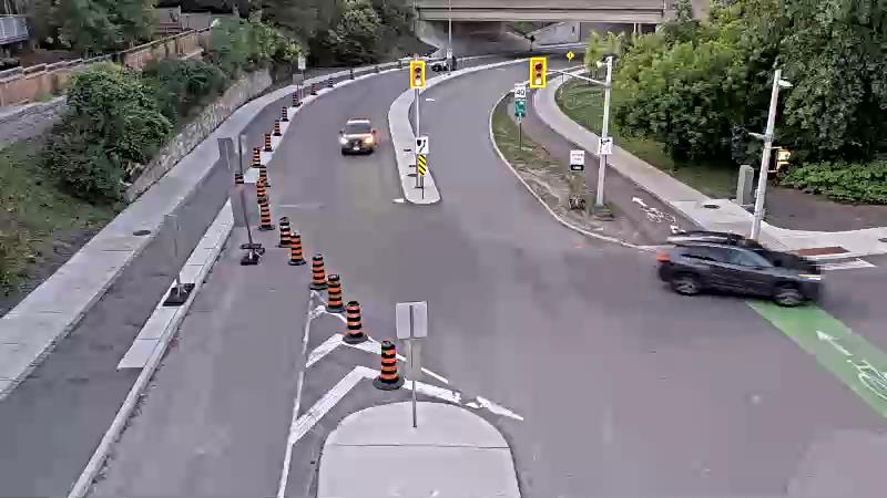 Traffic camera image at 2025-07-04 00:51:21