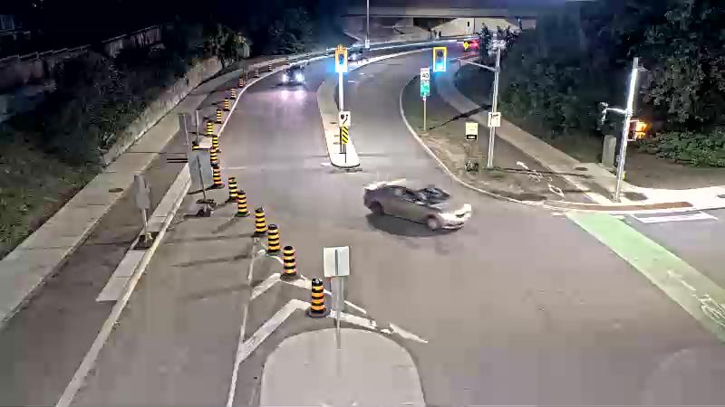 Traffic camera image at 2025-07-04 01:41:23