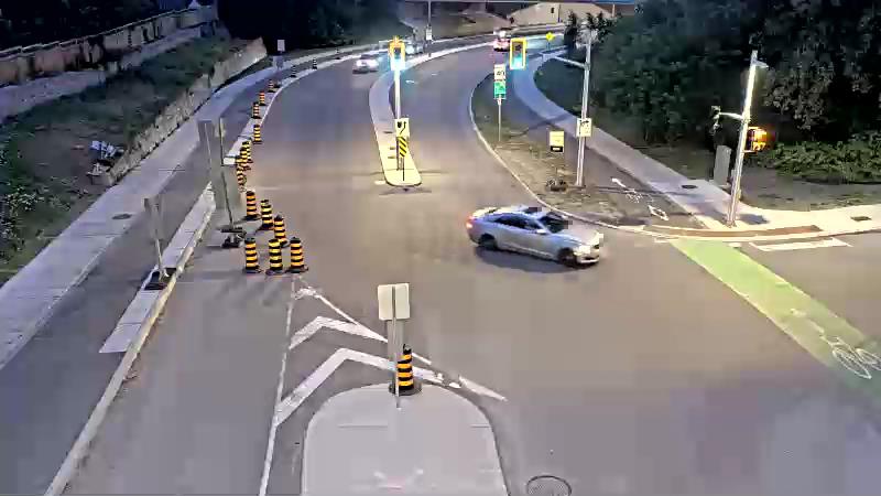 Traffic camera image at 2025-07-31 00:56:22