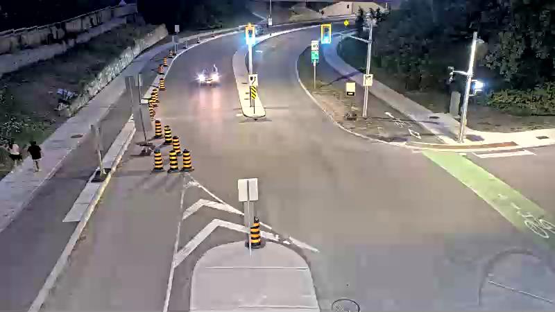 Traffic camera image at 2025-07-31 01:01:17