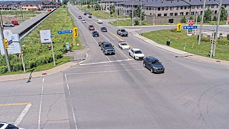 Traffic camera image at 2025-06-30 17:21:36