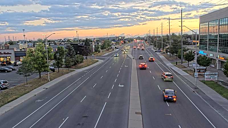 Traffic camera image at 2025-08-25 00:01:18