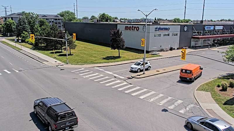 Traffic camera image at 2025-06-30 16:21:15