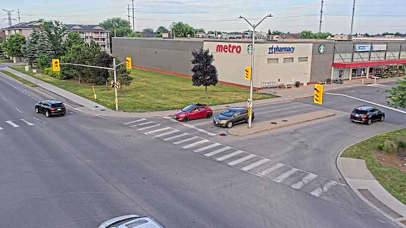 Traffic camera image at 2025-06-30 23:21:30