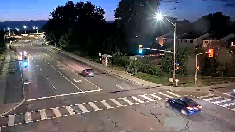 Traffic camera image at 2025-08-25 00:41:23