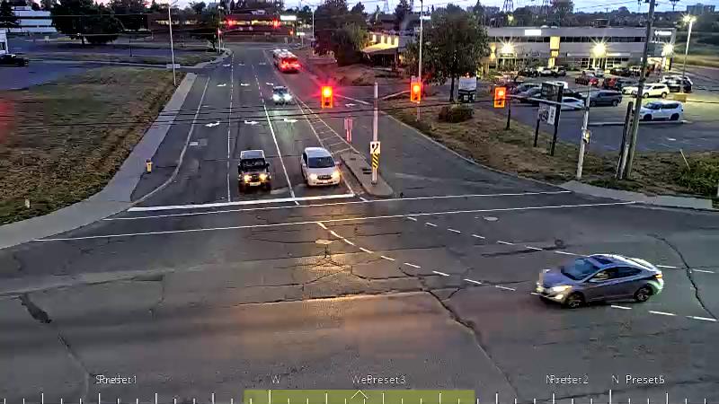 Traffic camera image at 2025-08-25 00:16:22