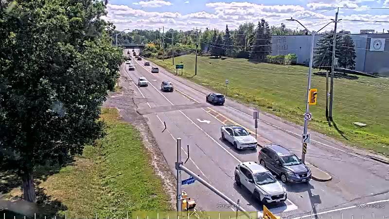 Traffic camera image at 2025-09-14 17:21:22