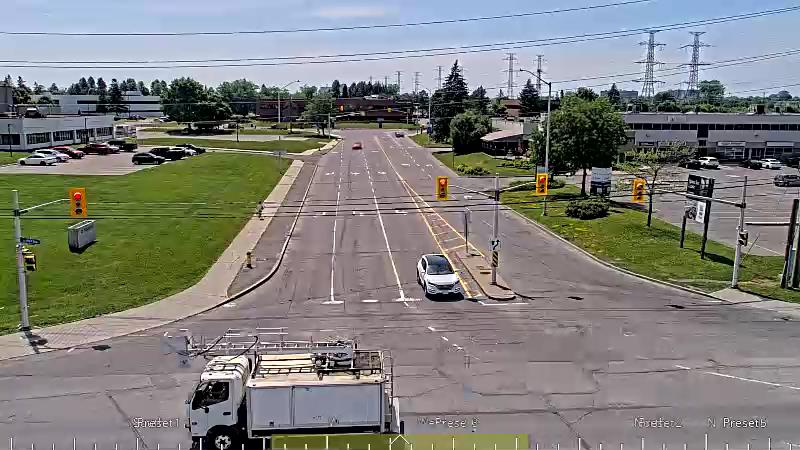 Traffic camera image at 2025-06-30 18:11:25