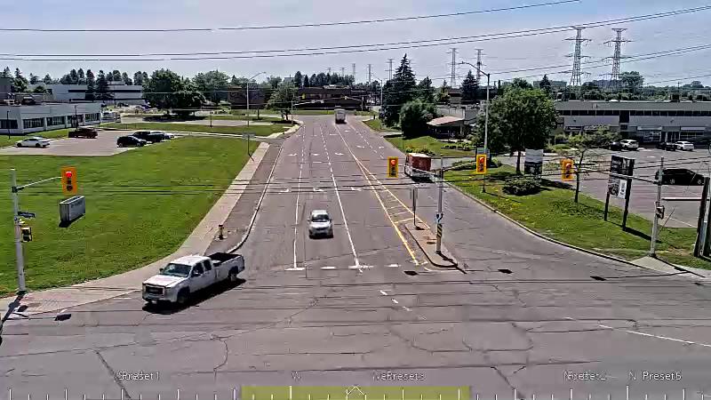 Traffic camera image at 2025-06-30 19:01:23
