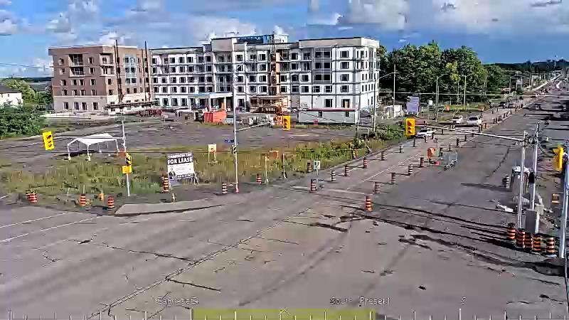 Traffic camera image at 2025-08-29 21:21:16