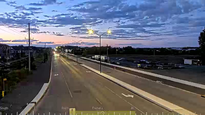 Traffic camera image at 2025-08-25 00:16:23