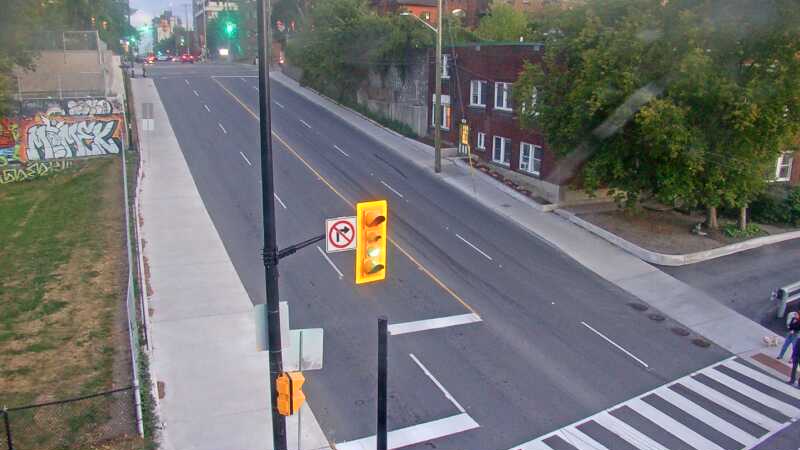 Traffic camera image at 2025-08-25 00:01:20