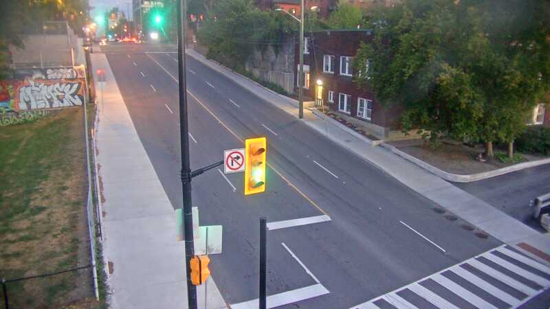 Traffic camera image at 2025-08-25 00:11:21