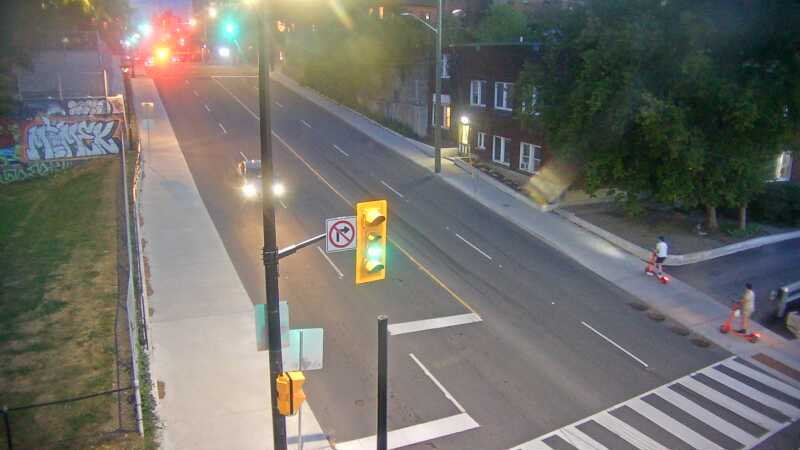 Traffic camera image at 2025-08-25 00:16:23