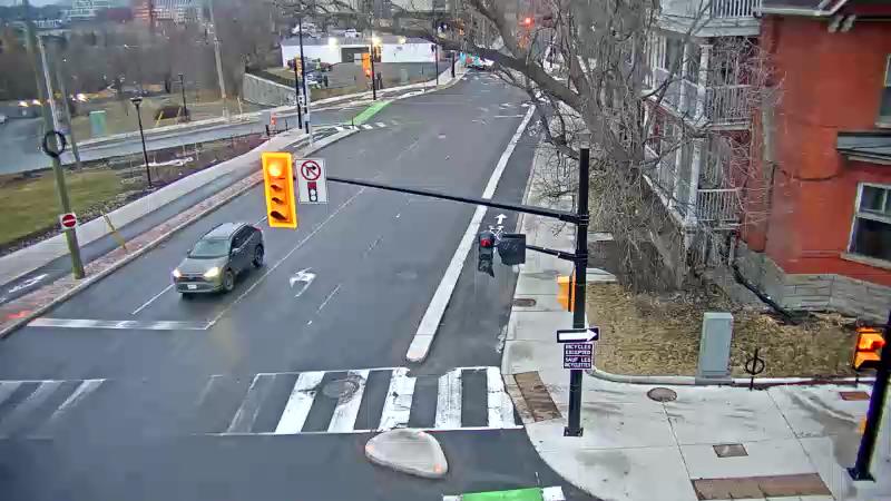 Traffic camera image at 2025-03-25 11:06:00