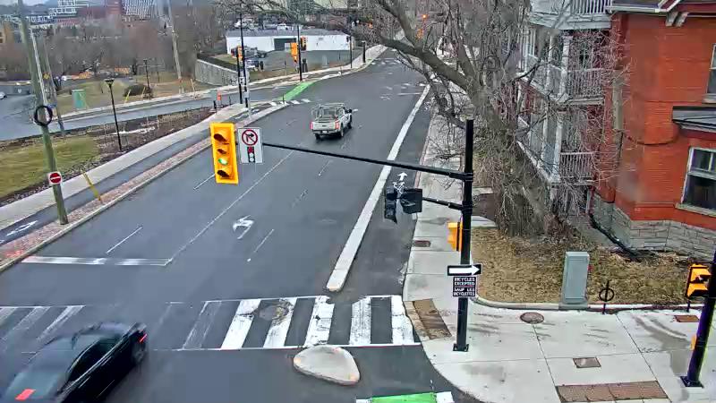 Traffic camera image at 2025-03-25 11:30:59