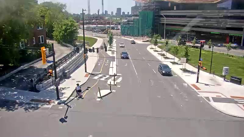 Traffic camera image at 2025-06-30 17:31:36
