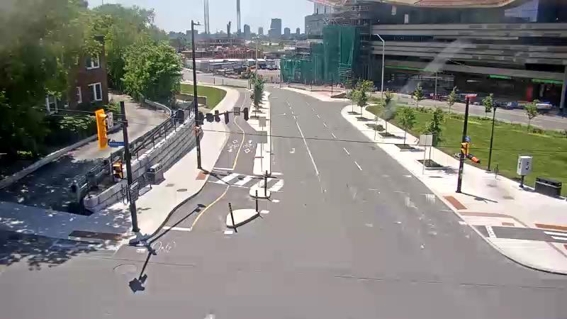 Traffic camera image at 2025-06-30 17:51:23
