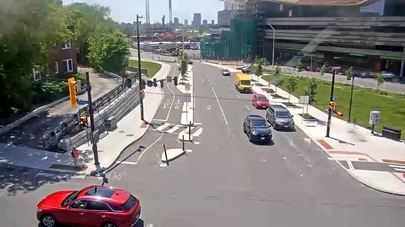 Traffic camera image at 2025-06-30 18:01:28
