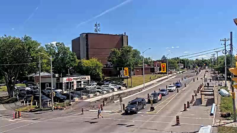 Traffic camera image at 2025-08-31 17:06:25