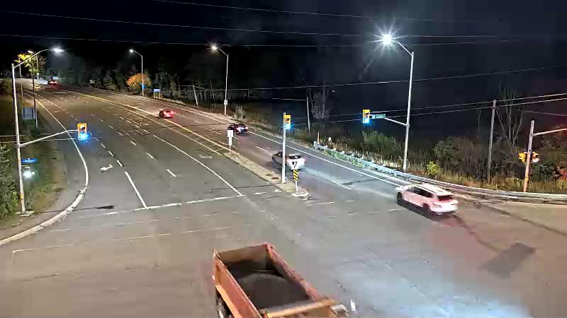 Traffic camera image at 2025-09-18 01:00:33