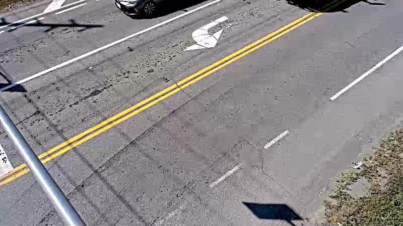 Traffic camera image at 2025-09-16 17:46:27