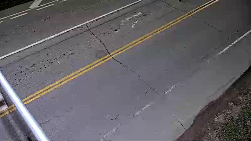 Traffic camera image at 2025-05-09 07:36:41