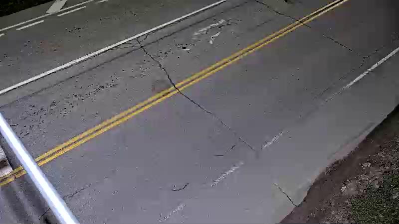 Traffic camera image at 2025-05-09 07:51:15