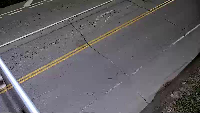 Traffic camera image at 2025-05-09 08:11:08