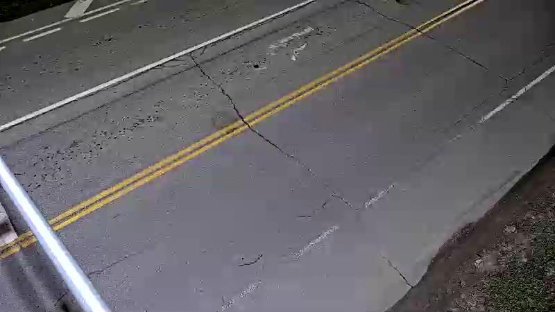 Traffic camera image at 2025-05-09 08:41:02